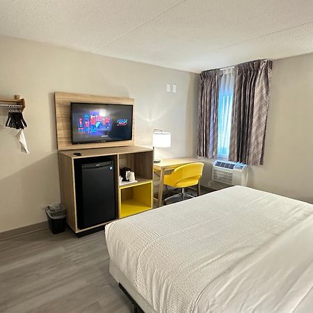 Days Inn By Wyndham Mandan Bismarck Area Exterior foto
