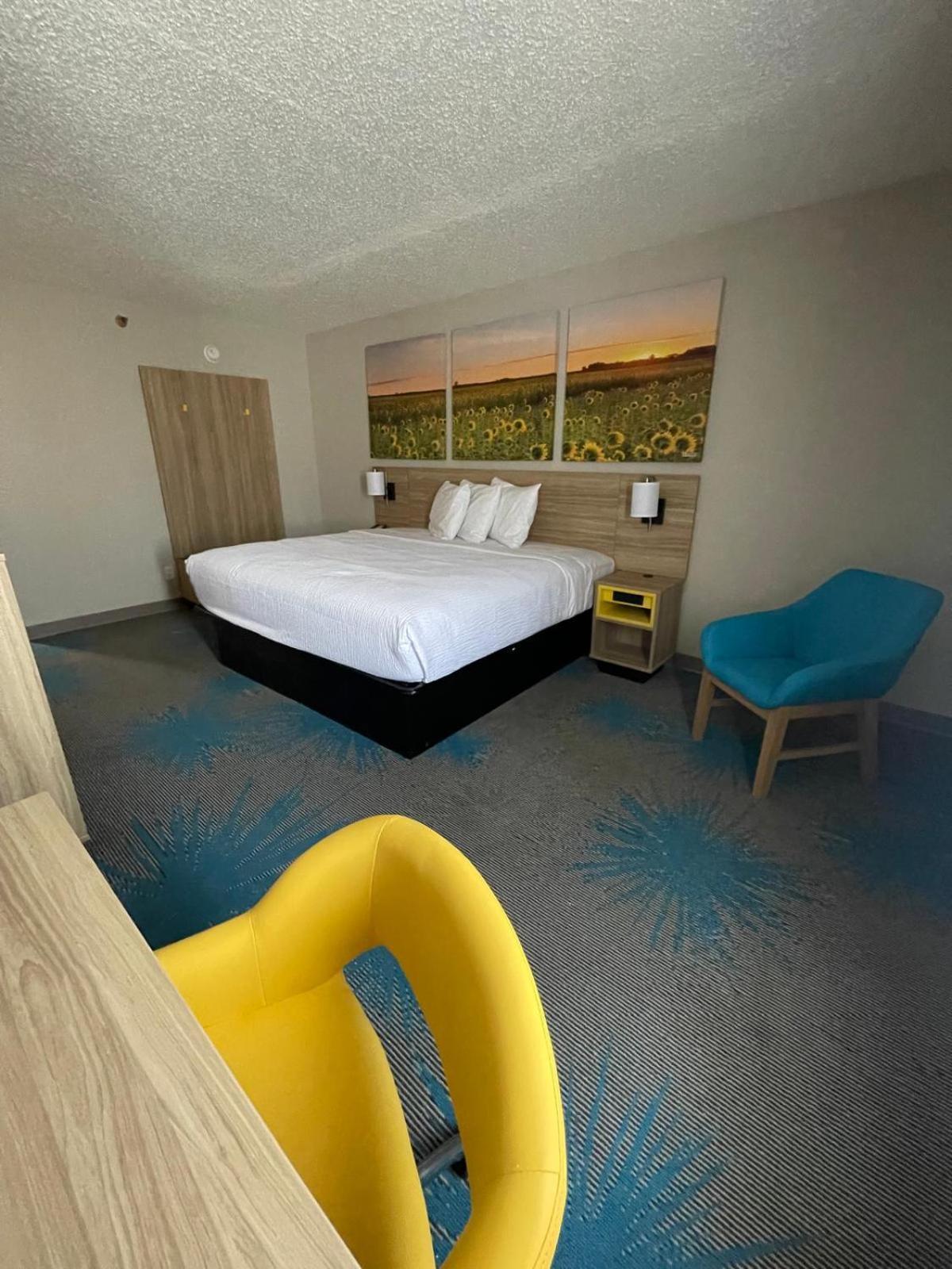 Days Inn By Wyndham Mandan Bismarck Area Exterior foto