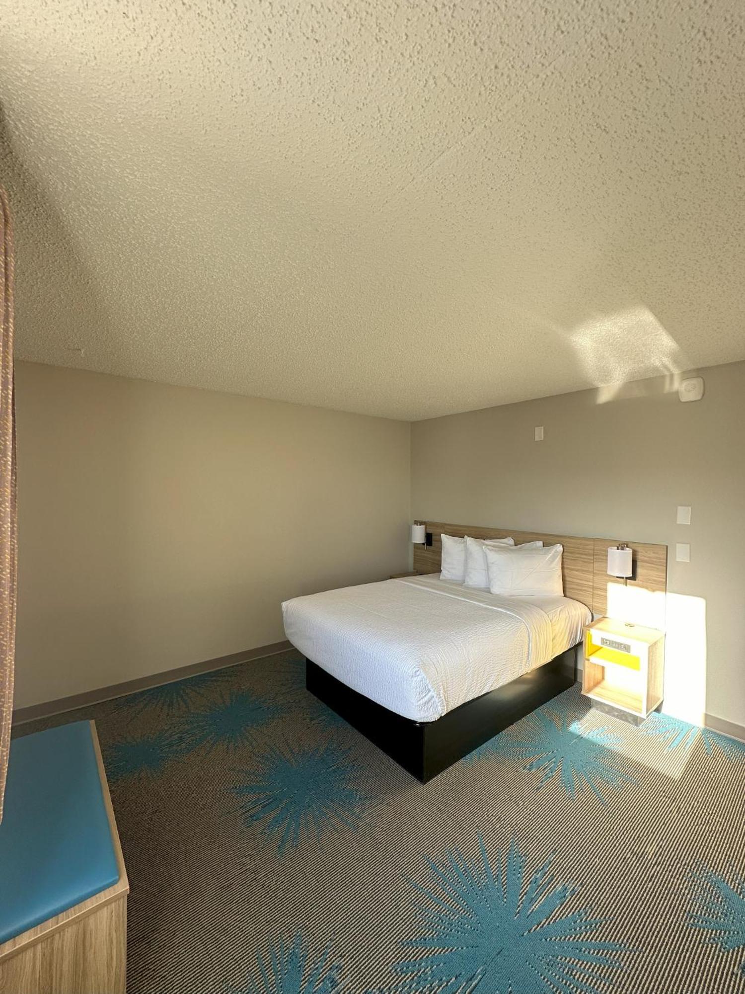 Days Inn By Wyndham Mandan Bismarck Area Exterior foto